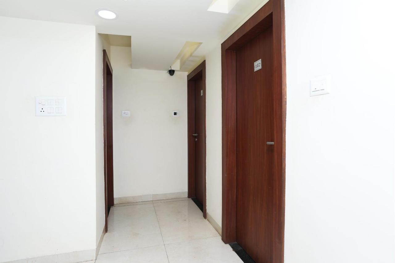 Oyo 4406 Hotel Arya Palace Bhopal Buitenkant foto