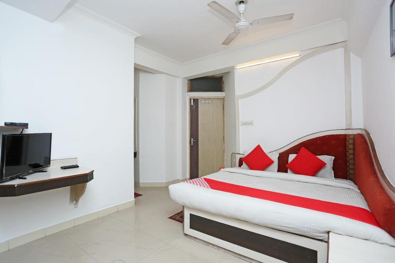 Oyo 4406 Hotel Arya Palace Bhopal Buitenkant foto